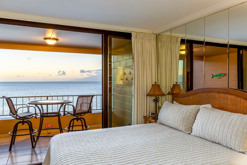 Maui Kai 806 ocean and beach views from lanai, close access to two miles of walking beach
